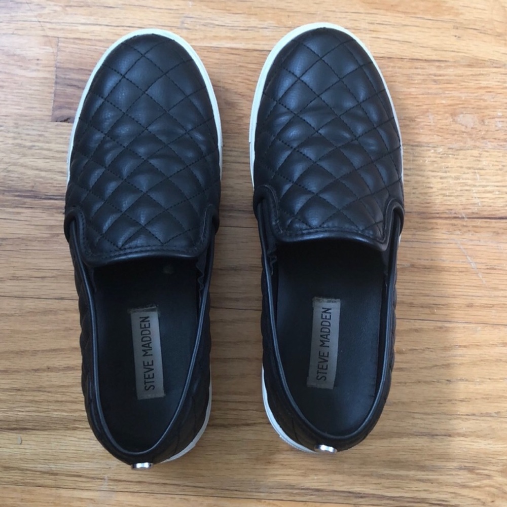 Steve Madden Slip Ons Black